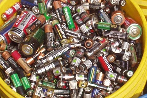 东莞寮步高价回收超威CHILWEE电池-钴酸锂电池回收